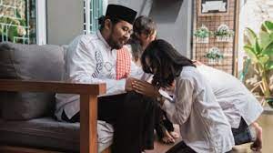 Ucapan sungkem hari raya idul fitri bahasa jawa. 10 Ucapan Sungkem Lebaran Dalam Bahasa Indonesia Dan Bahasa Jawa