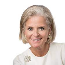 She takes up this challenge on a daily basis, and is something that is apparent in the way she brings business and political leaders. Isabelle Hudon
