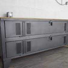 Le rêve que j'ai, tout l'monde le fait. 8 Idees De Vestiaire Industriel Detourne Mobilier De Salon Vestiaire Industriel Meuble Casier