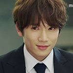 handsome ji sung models watches and talks to esquire for their august edition check it out source esquire esquire チソン 俳優 韓国 俳優