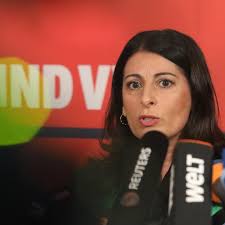 Die zweite Runde in den Verhandlungen um unseren VW-Haustarif ist soeben zu  Ende gegangen. @volkswagen_de hat dabei die Giftliste offiziell gemacht.  Grundsätzlich begrüßen wir es, dass die Arbeitgeberseite nun endlich mit  konkreten