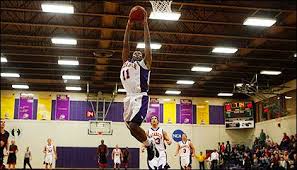 Nazareth outscores Wells, 71-60