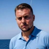 100+ perfiles de «Bencomo»