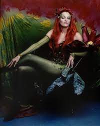 Poison ivy was portrayed by uma thurman. Poison Ivy Batman Robin Villains Wiki Fandom