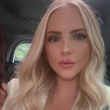 Emma-jane Stocker is fundraising for Julia's House