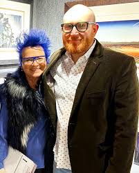 Who makes Austin famous?! My dear friend Daryl Howard @darylhowardart One  of the most prominent artists in Austin and the whole Texas. She makes the  heart of Austin beat faster. Her new