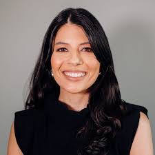 Mayra Lima's Instagram, Twitter & Facebook