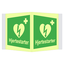 Hjertestartere i rørvig og nakke er placeret strategiske steder i områderne, så der hurtigt kan udføres livreddende førstehjælp med automatisk hjertemassage. Nodskilt Hjertestarter Plogskilt Safedeck