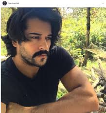 Oyuncu Burak Ozcivit Yeni Imajiyla Tarihi Karakter Tarkan A Benzetildi Son Dakika Magazin