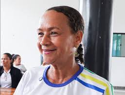 Eu vou realizar meu sonho', diz senhora de 57 anos sobre curso de corte e  costura que tem transformado a vida de mulheres no Acre