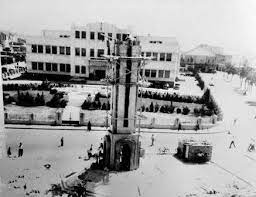 ساعة حمص الجديدة في طور البناء تبرعت بها المغتربة السورية في اميركا الجنوبية السيدة كرجية حداد في اوائل الستينات من ا clock tower damascus syria old photos