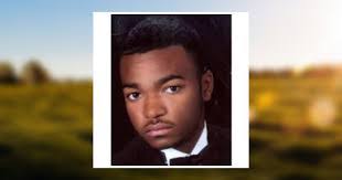 Candace Curry's Instagram, Twitter & Facebook