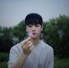 Nhiều chàng trai ưa thích phóng cách cá tính mạnh mẽ thì có thể chọn kiểu tóc uốn phồng này. 55 Kiá»ƒu Toc Nam Han Quá»'c Cá»±c Ki Thá»i ThÆ°á»£ng Va Menly