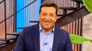 Agradecida de este reconocimiento 04 junio 2021 Julio Cesar Rodriguez Fue Elegido Rey Del Copihue De Oro Bailara En Una Baldosa Con Paula Daza Chilevision