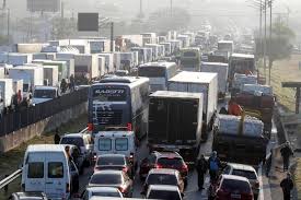 Assim, inclui propostas como antecipação dos valores de frete a receber. Fotos A Greve Dos Caminhoneiros Em Imagens Fila Em Postos Rodovias Bloqueadas E Mercados Sem Estoque El Pais