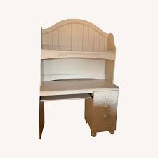 The cottage retreat youth bedroom collection takes early american country design to create a fun create the special kid's bedroom with the refreshing design of the cottage retreat youth bedroom. Ashley Furniture Cottage Retreat Bedroom Desk Hutch Aptdeco