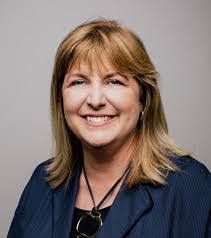 Deborah Hendren's Instagram, Twitter & Facebook