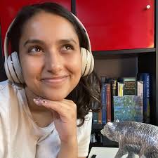 Meet the lovely actors who play Oakbridge High students: 1. Manny Spero as  Leo 2. Olivia Indik as Megan 3. Abby Rose Mark as Katie 4. Max Banta as  Frank They can