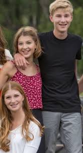 However, what is known is that while phoebe does not, her older sister jennifer does have a boyfriend, that boyfriend being nayel nassar. Jennifer Katharine Gates Worth