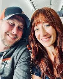 Jodi Loomis's Instagram, Twitter & Facebook