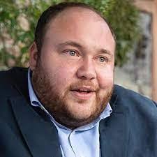 Amy Fiscus's Instagram, Twitter & Facebook