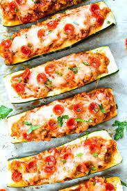 Pizza Zucchini Boats With Pepperoni And Sausage A Healthy Low Carb Pizza Zucchini Boat Recipe That Is Full Of Italian Recipes Zucchini Pizza Boats Zucchini