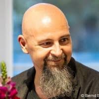 100+ perfiles de «Weiland»