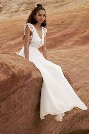 Das könnte ihnen auch gefallen. Hochzeitshof Glaisin Brautkleid Anzug Trauringe Abendmode Accessoires