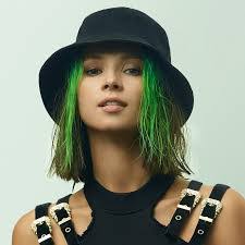 Monique Peace's Instagram, Twitter & Facebook