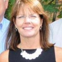 Karen Mahar's Instagram, Twitter & Facebook