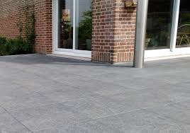 Epingle Par Francoiseclement Sur Terrasse Ceramique Collee Ou Sur Plots Dalle Ceramique Carrelage Ceramique Ceramique