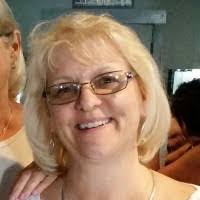 Lisa Manke's Instagram, Twitter & Facebook