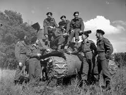 Personnel With The Sherman Tank Bomb Of The Sherbrooke Fusiliers Regiment Zutphen Netherlands June 8 1945 Soldats Du Sherbrooke Fusiliers Regiment Posan History Pictures D Day World War Two