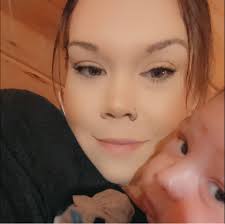 Reyna Valdez (@imakeitreyn)