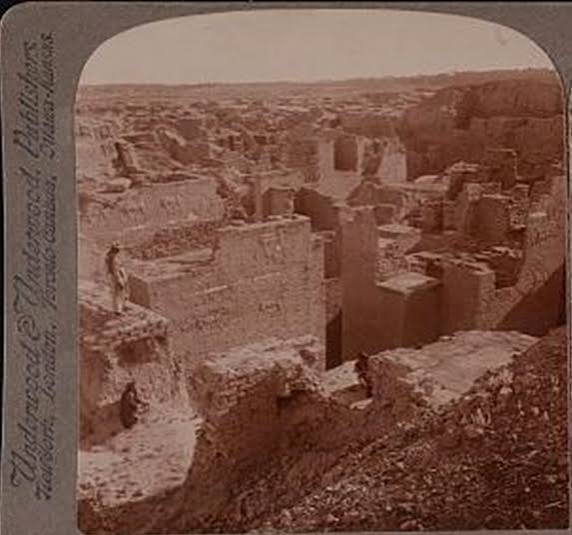 Etched in Stone: The Gates Unlocked | 4 Corners of the World