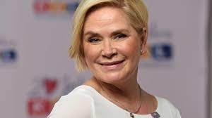 She married professional soccer player stefan effenberg in 2004. Claudia Effenberg Zeigt Model Fotos Von Fruher