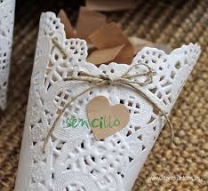 Pues he buscado comprar blondas de papel por tres categorías. Blondas