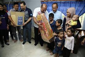 Saya pun tak tahu + jangan post gambar anak kita dalam keadaan berpakaian seksi walaupun mereka masih kanak kanak! Galeri Foto Album Yb Menteri Menghadiri Myniccares Ziarah Raya Asnaf Di Sekitar Puchong Selangor Pada 30 Mei 2019 Image Yb Menteri Menghadiri Myniccares Ziarah Raya Asnaf Di Sekitar Puchong Selangor Pada 30 Mei 2019