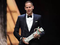 Péter gulácsi (born 6 may 1990) is a hungarian footballer who plays as a goalkeeper for german club rb leipzig, and the hungary national team. Rb Leipzig English On Twitter Peter Gulacsi Is Hungary S Footballer Of The Year Again Well Done Pete Dierotenbullen