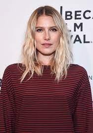How A Hair Makeover Made Dree Hemingway The Star Of London Fashion Week Hair Makeover Dree Hemingway London Fashion Week