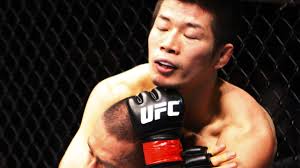 TUF China finale -- Dong Hyun Kim stuns John Hathaway with spinning elbow