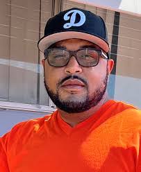 Derrick Alexander's Instagram, Twitter & Facebook