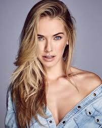 9 Potret Memukau Olivia Jordan, Miss USA 2015 yang Stunning Abis