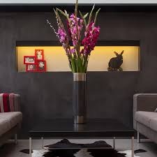 What sets venetian plaster apart from other plasters and stuccos is the inclusion of substantial quantities of marble dust (often more than 40% dry whether textured or polished, venetian plaster walls are not only gorgeous, they are amazingly versatile. Polished Plaster Walls