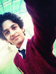 يدخل في صراعات مريرة بسبب خطف أتوبيس المدرسة من أحد. Ù…Ø´Ø§Ù‡Ø¯Ø© Ù…Ø³Ù„Ø³Ù„ Ù„Ù…Ø¹ÙŠ Ø§Ù„Ù‚Ø· Ù…Ø³Ù„Ø³Ù„ÙŠ