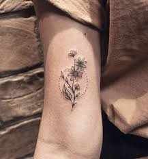 Cranyz Mode Vie Beaute Tout Est La Simple Arm Tattoos Small Symbol Tattoos Tattoos For Women Small Meaningful