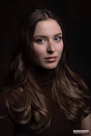 Joris brouwer photography beschikt over een ruime studio in leek. Emy Portfolio Posts Facebook