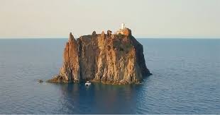 Laboratori di Design e Fotografia | a Stromboli con Sara Ricciardi e ...