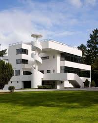 La Villa Dirickz Est Situe A Rode Saint Genese Elle A Ete Construite Par Le Celebre Architecte Belge Marcel Architectuur Moderne Architectuur Moderne Art Deco