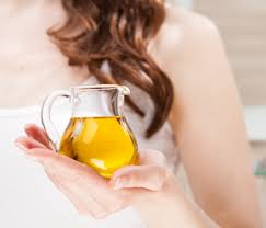 Between genetic hair loss conditions and the ill effects of daily living, the hair (and scalp) can take quite a beating. Organic Extra Virgin Olive Oil Benefits For Hair Coroli Life